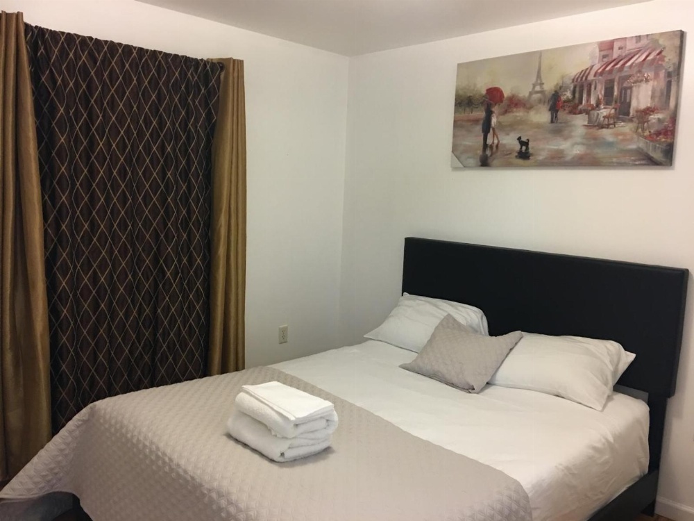 Mojoy Homesuites At Runyon Main image