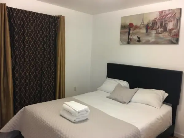 Mojoy Homesuites At Runyon Main image