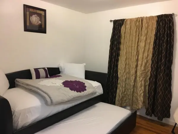 Mojoy Homesuites At Runyon 8
